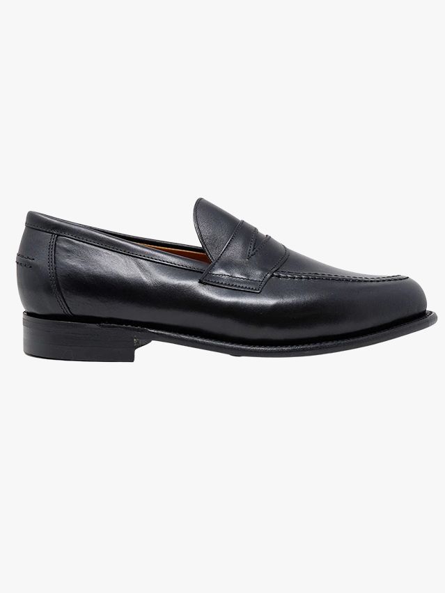Image may contain Clothing Footwear Shoe and Sneaker